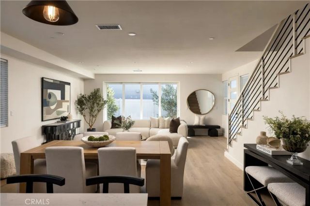 551 Bernard, Costa Mesa, CA 92627
