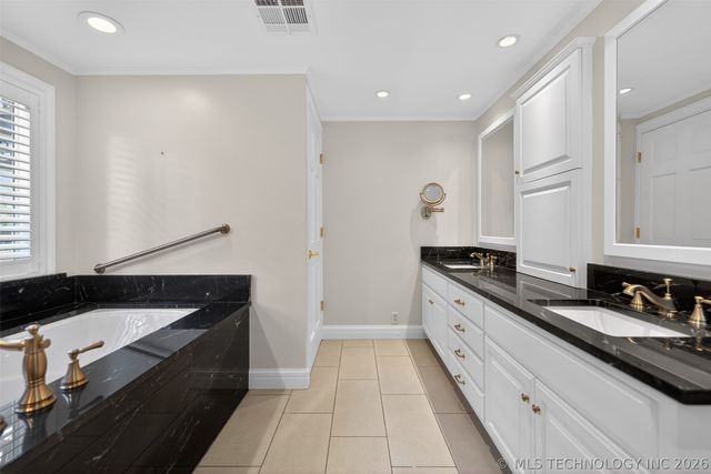 3622 S Yorktown Avenue, Tulsa, OK 74105