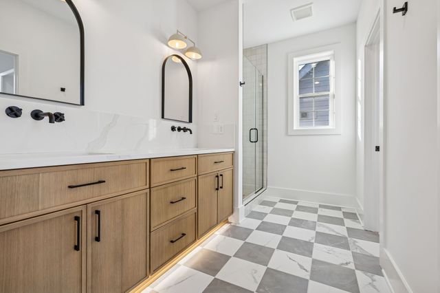 904 Douglas Ave, Nashville, TN 37206