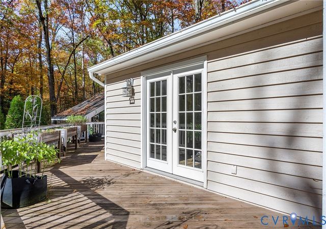 602 Red Maple Dr, Manakin Sabot, VA 23103