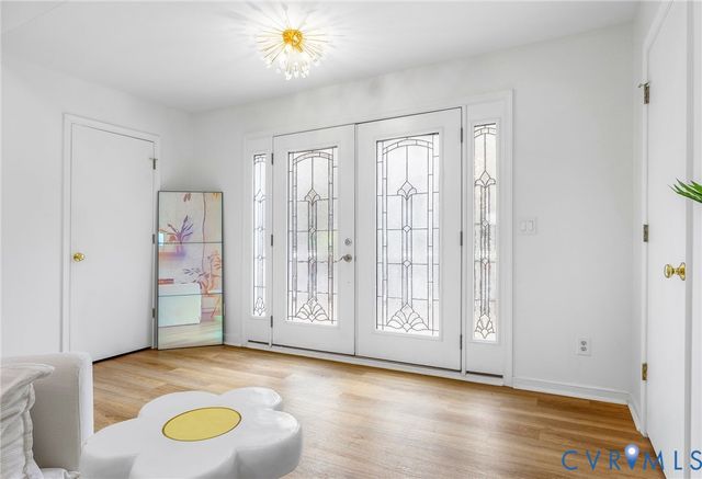 602 Red Maple Dr, Manakin Sabot, VA 23103