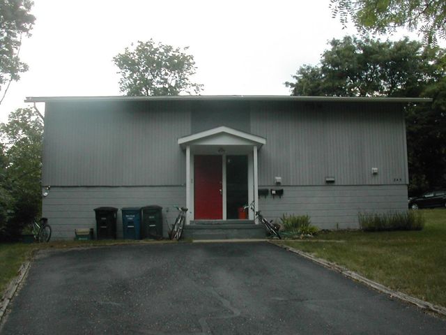245 Brookridge Court 1, Ann Arbor, MI 48103
