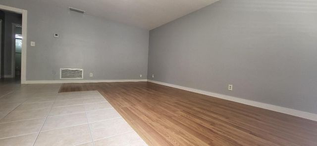 5240 NE 14th Way 5, Fort Lauderdale, FL 33334