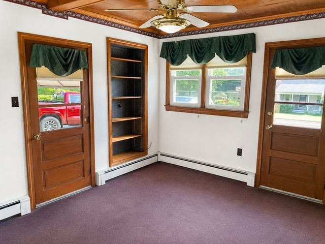 1282 Quaker St, Northbridge, MA 01534