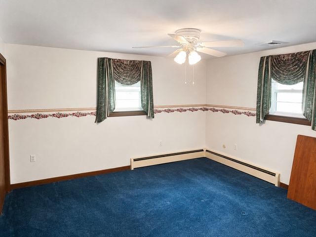 1282 Quaker St, Northbridge, MA 01534