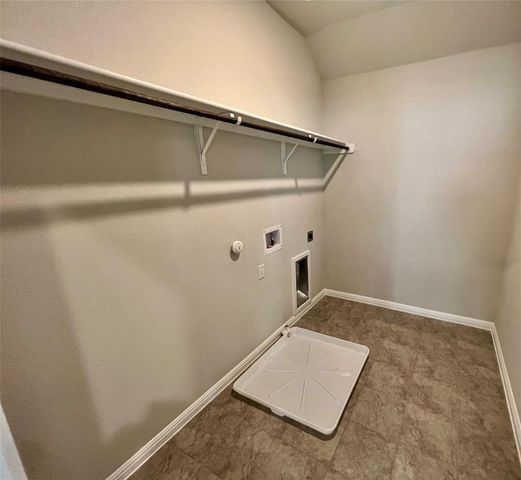 2421 Danbury LN, Leander, TX 78641