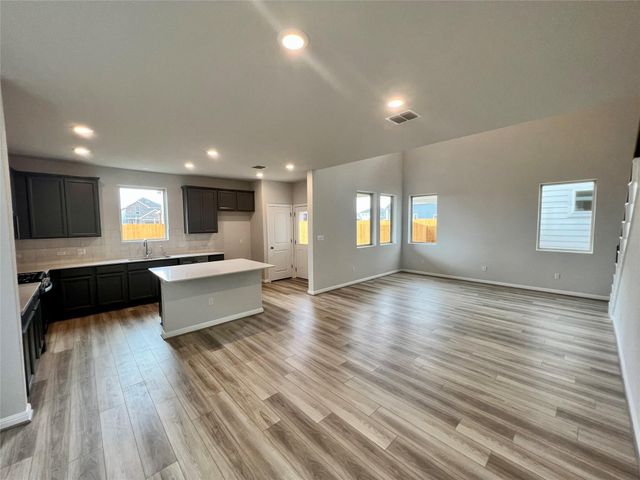 2421 Danbury LN, Leander, TX 78641