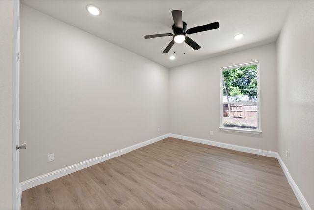 1112 Trinity Street, Cleburne, TX 76031