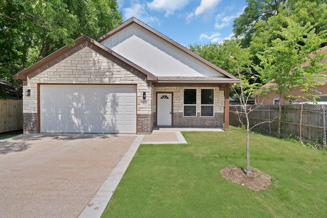 1112 Trinity Street, Cleburne, TX 76031