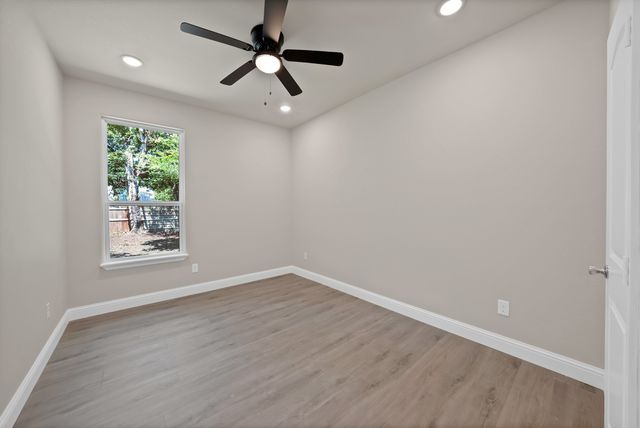 1112 Trinity Street, Cleburne, TX 76031