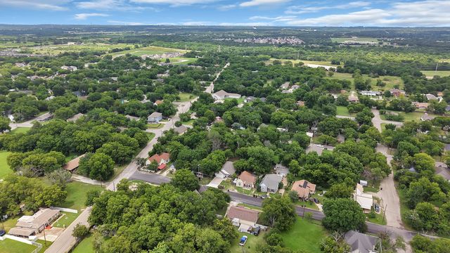 1112 Trinity Street, Cleburne, TX 76031