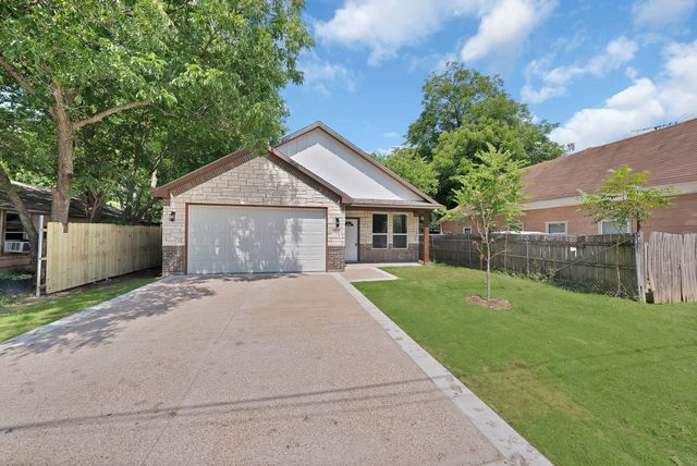 1112 Trinity Street, Cleburne, TX 76031