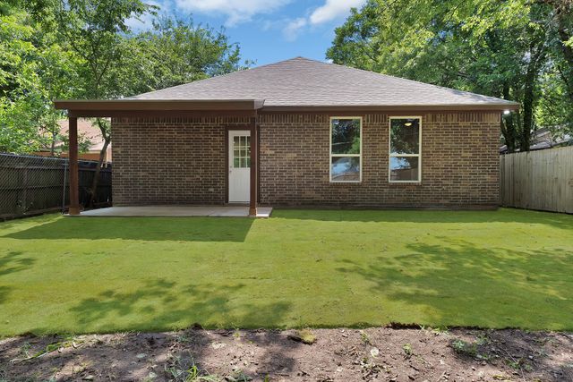 1112 Trinity Street, Cleburne, TX 76031