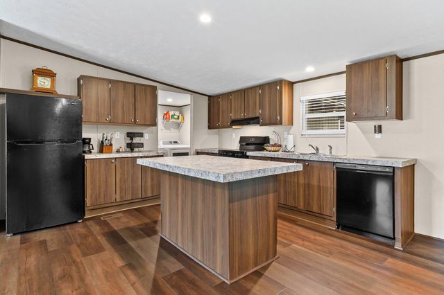 932 Sunny Drive, Livingston, TX 77351