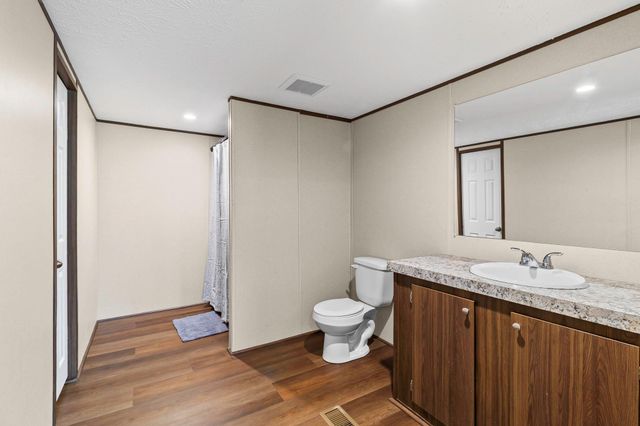 932 Sunny Drive, Livingston, TX 77351