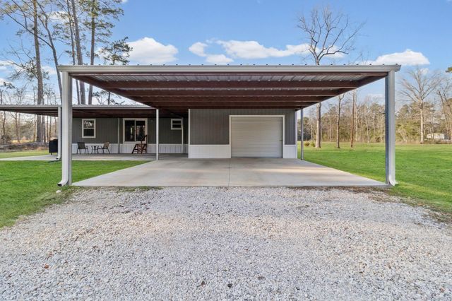 932 Sunny Drive, Livingston, TX 77351