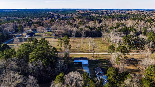 932 Sunny Drive, Livingston, TX 77351