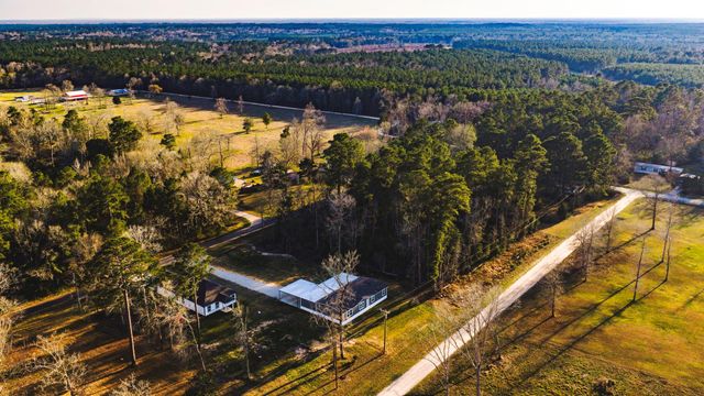 932 Sunny Drive, Livingston, TX 77351