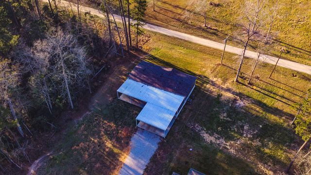 932 Sunny Drive, Livingston, TX 77351