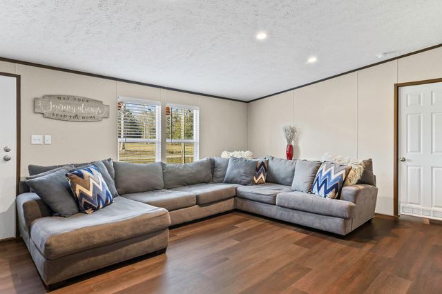 932 Sunny Drive, Livingston, TX 77351