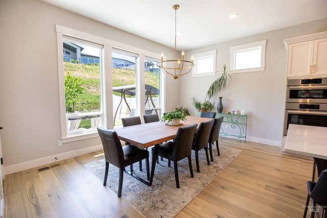 6121 S Cubola Way, Meridian, ID 83642