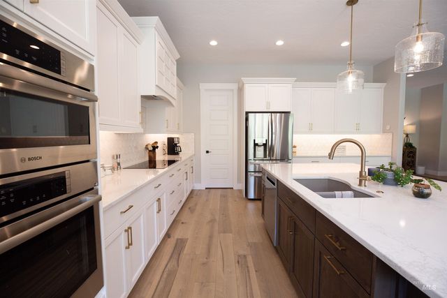 6121 S Cubola Way, Meridian, ID 83642