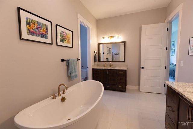 6121 S Cubola Way, Meridian, ID 83642