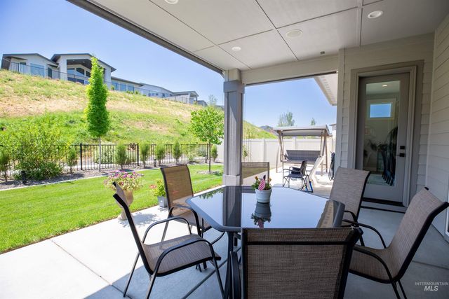 6121 S Cubola Way, Meridian, ID 83642