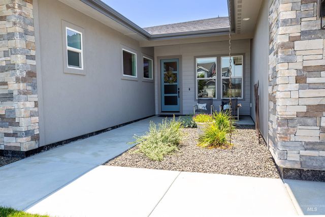 6121 S Cubola Way, Meridian, ID 83642