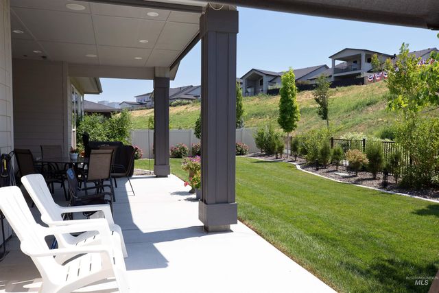 6121 S Cubola Way, Meridian, ID 83642