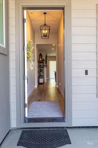 6121 S Cubola Way, Meridian, ID 83642