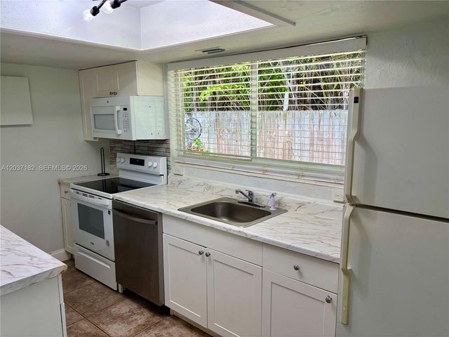 2809 NE 6th Lane 2809, Wilton Manors, FL 33334