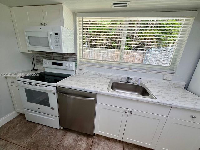 2809 NE 6th Lane 2809, Wilton Manors, FL 33334