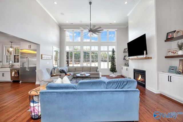 124 Cedar Trace Drive, Hartselle, AL 35640