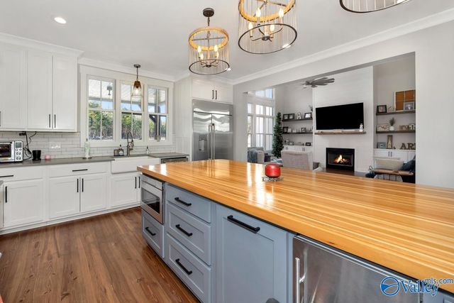 124 Cedar Trace Drive, Hartselle, AL 35640