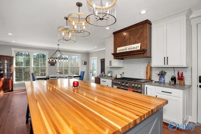 124 Cedar Trace Drive, Hartselle, AL 35640