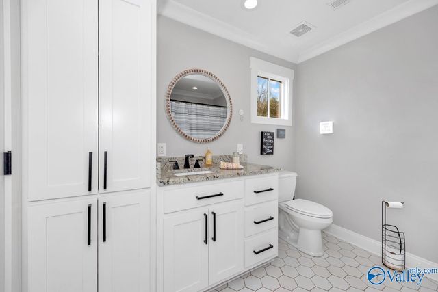 124 Cedar Trace Drive, Hartselle, AL 35640