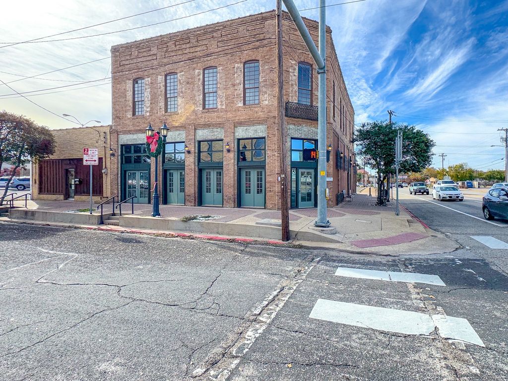 100 W Corsicana Street 1, Athens, TX 75751