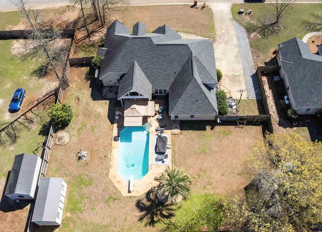 113 Erin Way, Warner Robins, GA 31088