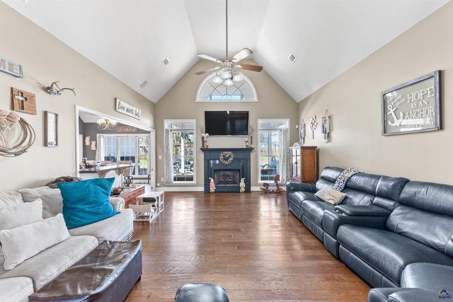 113 Erin Way, Warner Robins, GA 31088