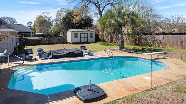 113 Erin Way, Warner Robins, GA 31088