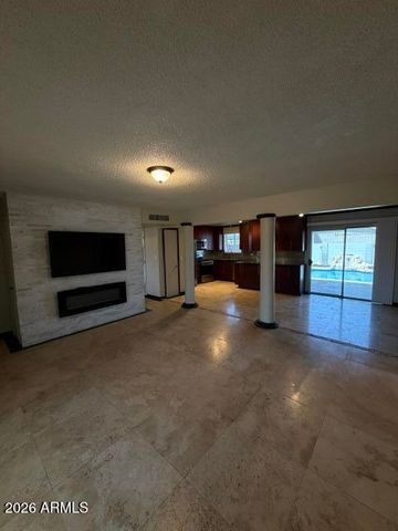 3724 W GARDENIA Avenue, Phoenix, AZ 85051