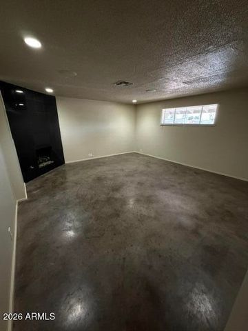 3724 W GARDENIA Avenue, Phoenix, AZ 85051