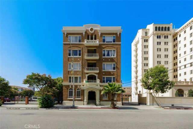 325 W 3rd Street 204, Long Beach, CA 90802