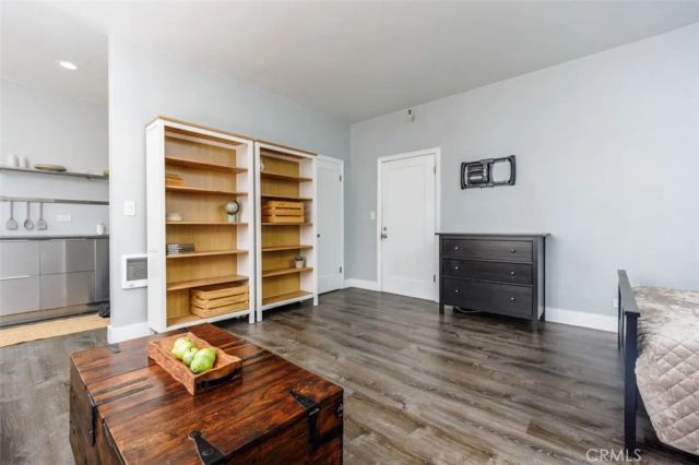 325 W 3rd Street 204, Long Beach, CA 90802