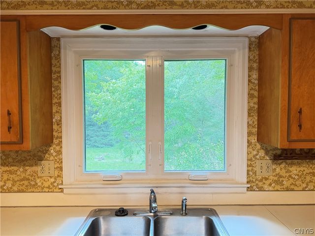 7447 Armstrong Road, Manlius, NY 13104