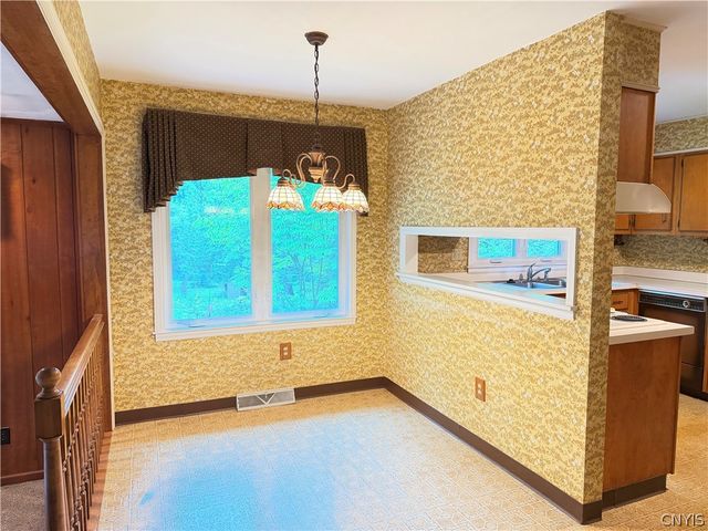 7447 Armstrong Road, Manlius, NY 13104