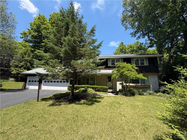 7447 Armstrong Road, Manlius, NY 13104