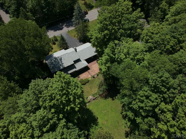 7447 Armstrong Road, Manlius, NY 13104