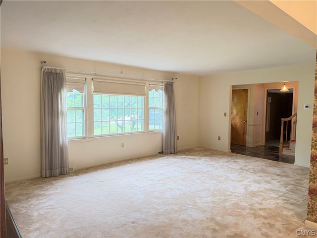 7447 Armstrong Road, Manlius, NY 13104